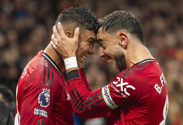 错失最后机会！利物浦补时反击，埃基蒂克奔袭打门被挡出